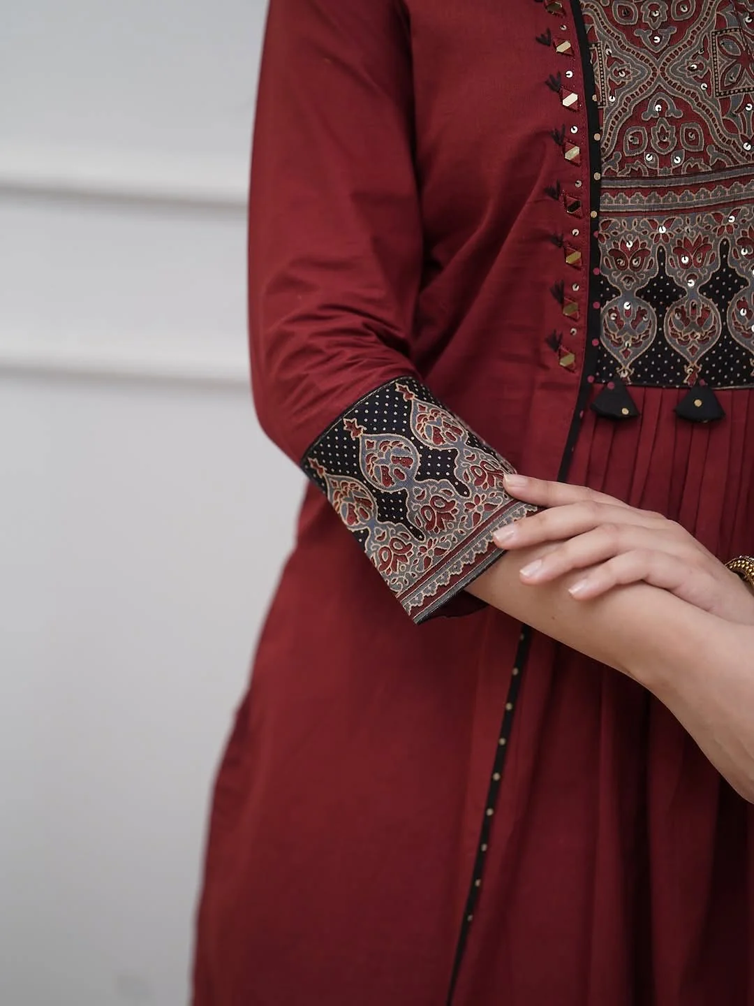 Maroon Cotton Kurta Pant Set with Printed Dupatta for Women | Festive Ethnic Wear - Image 3
