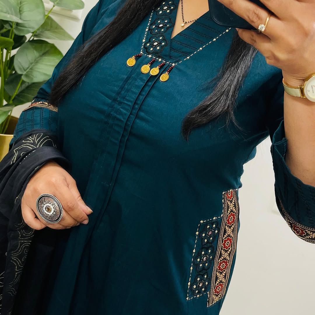 Teal Green Kurta Pant Dupatta Set for Women - Image 2