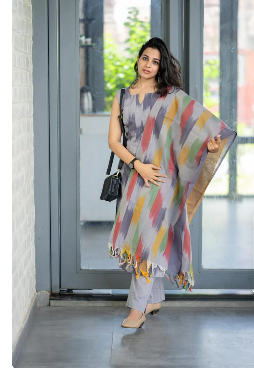 Grey Ikat Print Handloom Cotton Kurti Set | Sleeveless Kurti Pant Dupatta for Women - Image 2